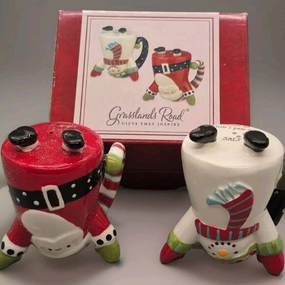 Grasslands Road Holiday Traditions Merry Mini Salt & Pepper Shakers Santa - Picture 1 of 5